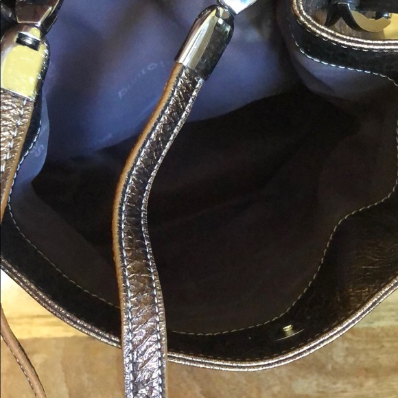 Bronzed leather PuntoTres handbag - Picture 4 of 11